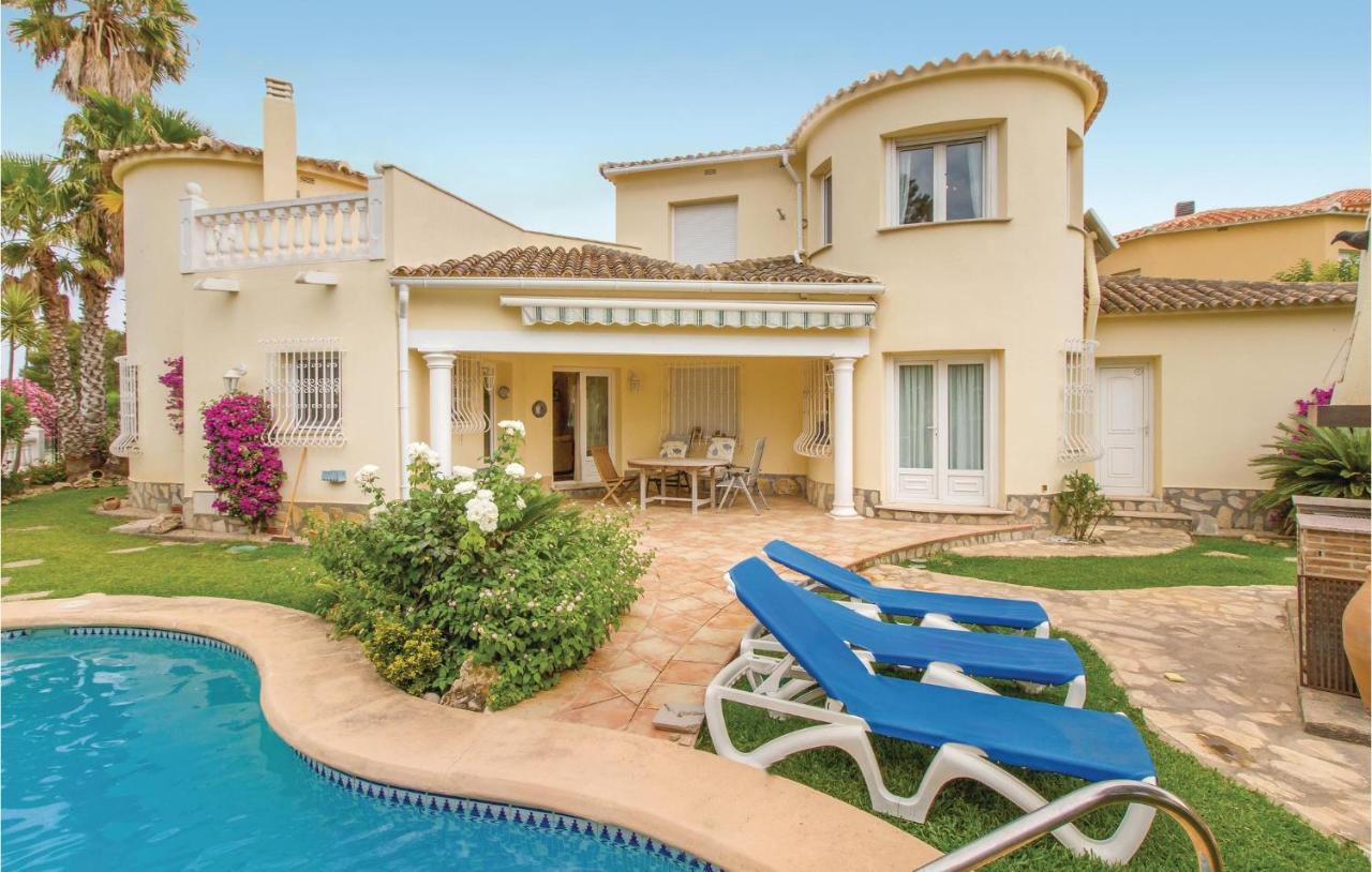 Beautiful Home In Oliva With Kitchen Exterior foto